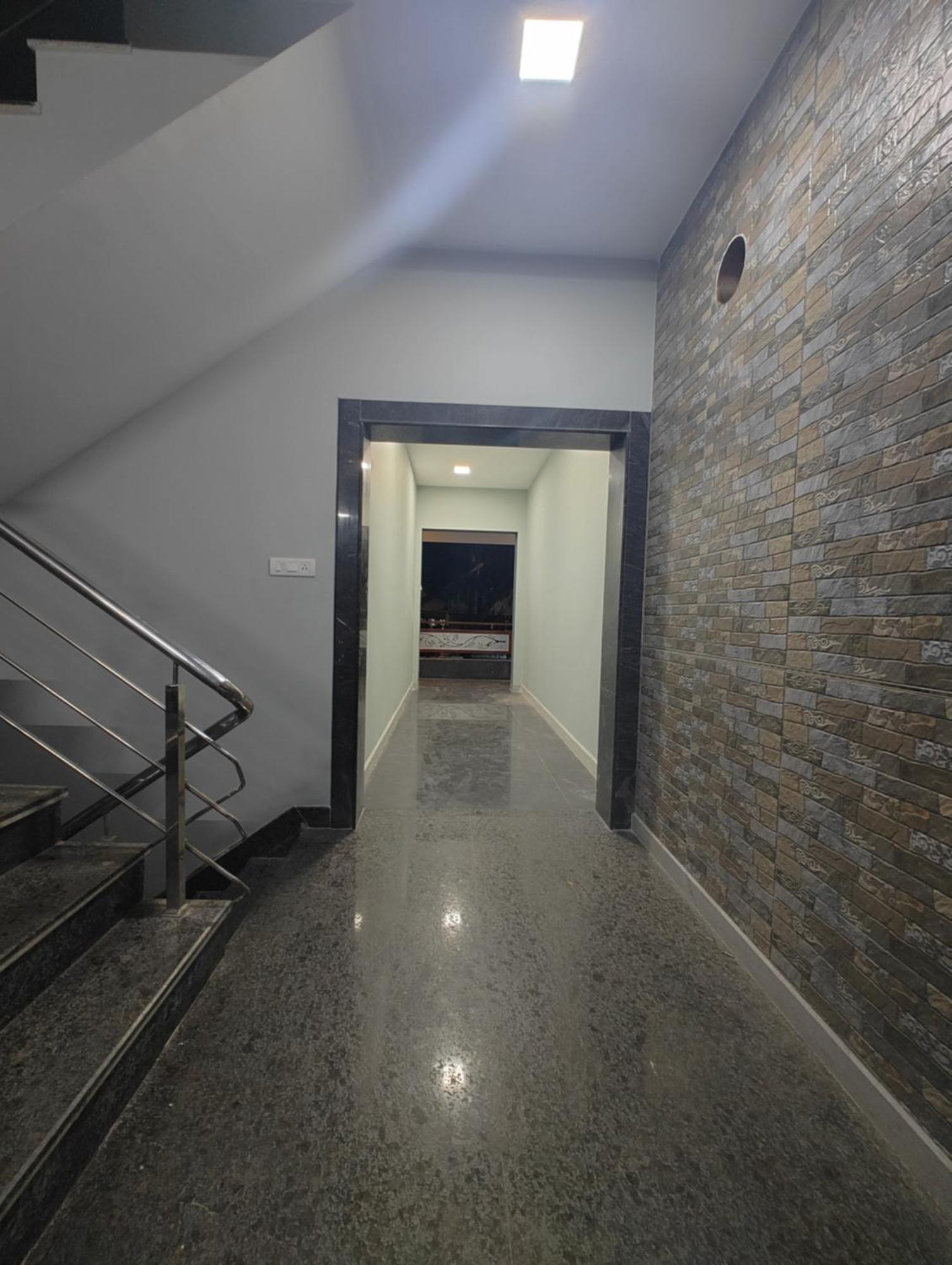 Homestay Jp Residency, Near To Isha, Adhiyogi & Karunya