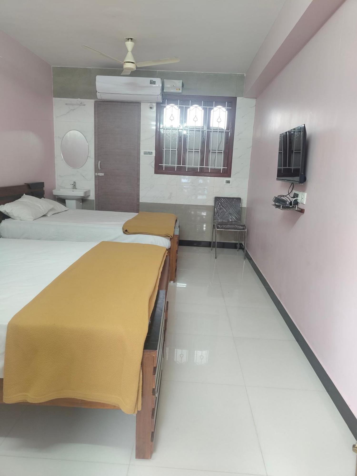 Jp Residency, Near To Isha, Adhiyogi & Karunya *
